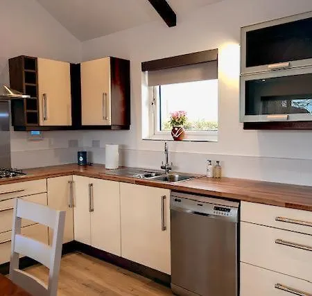 Meadowlane Tatil Evi *